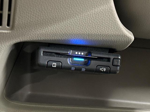 【ＥＴＣ】高速道路の料金所をストレスなく通過！話題のスポットやサービスエリアに多い「スマートＩＣ」利用時は必須のアイテムです。当店でセットアップを実施、ご納車当日からすぐにご利用いただけます！