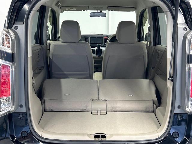 積み下ろしのしやすいデッキにはたっぷりと荷物を積み込んでいただけます。遊びから仕事まで、様々なシーンで頼れます♪