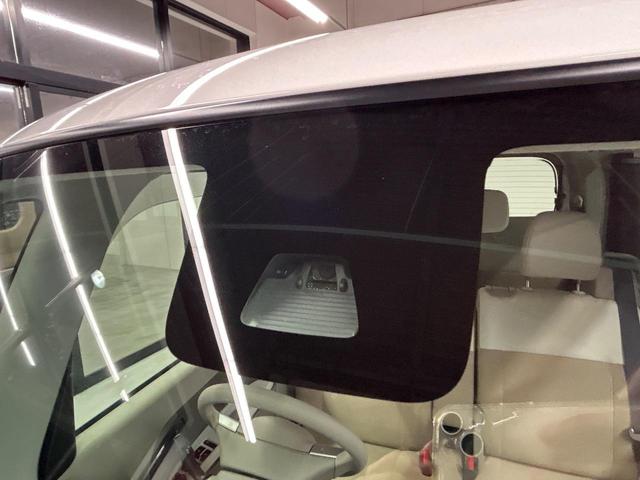 【スマートアシスト】走行中に前方の車両等を認識し、衝突しそうな時は警報とブレーキで衝突回避と被害軽減をアシスト。より安全にドライブをお楽しみいただけます。