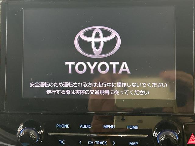 【純正ナビ】人気の純正ナビを装備。オーディオ機能も充実しており、Ｂｌｕｅｔｏｏｔｈ接続すればお持ちのスマホやＭＰ３プレイヤーの音楽を再生可能！毎日の運転がさらに楽しくなります！！