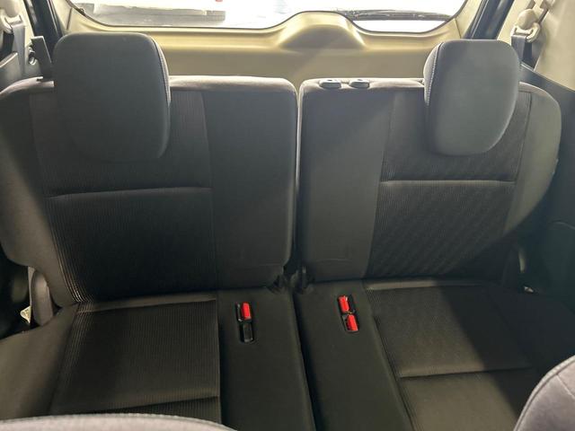 ３列目シートはもちろん状態良好☆大人でもゆったりと座って頂けますので、大人数でのお出かけもラクラクです♪ご家族で、気の知れた仲間で、ドライブに行くのが楽しみですね♪