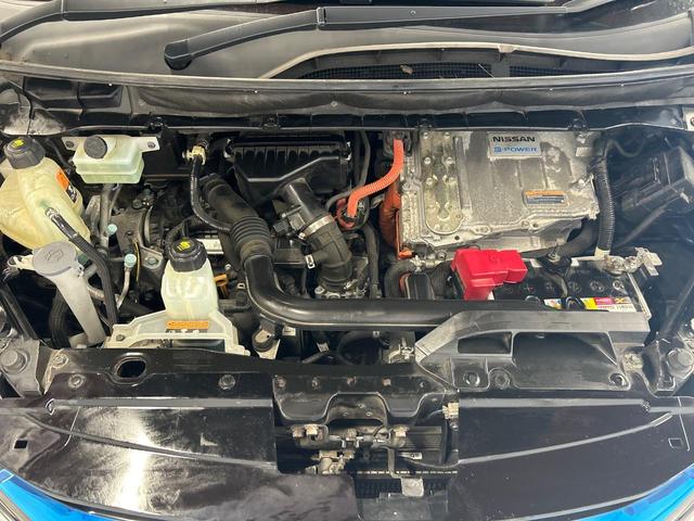 親切・丁寧な専門メカニックスタッフが応対！・車検・点検整備・事故等の修理などアフターサービスも安心。お車のカスタマイズもネクステージのサービススタッフまでご相談ください！