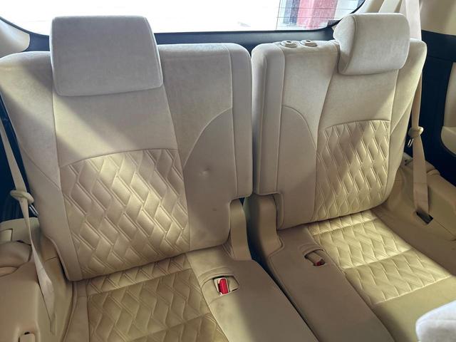 ３列目シートはもちろん状態良好☆大人でもゆったりと座って頂けますので、大人数でのお出かけもラクラクです♪ご家族で、気の知れた仲間で、ドライブに行くのが楽しみですね♪
