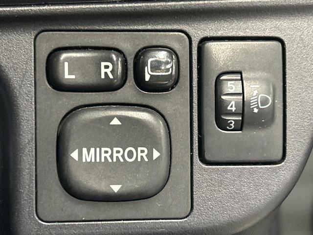 アクア Ｓ　純正ＳＤナビ　バックカメラ　スマートキー　ＬＥＤヘッド　オートライト　オートエアコン　Ｂｌｕｅｔｏｏｔｈ　ＣＤ　ＤＶＤ再生　フルセグ（33枚目）