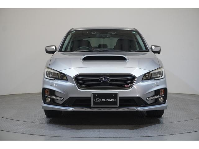 レヴォーグ １．６ＳＴＩ　Ｓｐｏｒｔ　アイサイト　ドラレコ　ＥＴＣ２．０　ＤＩＡＴＯＮＥサウンド７インチナビ　サイド・リヤカメラ　リヤビークルディテクション　ハイビームアシスト　ヒルスタートアシスト　本革シート　シートポジションメモリー　シートヒーター　パワーシート（4枚目）