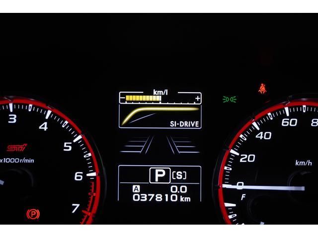レヴォーグ １．６ＳＴＩ　Ｓｐｏｒｔ　アイサイト　ドラレコ　ＥＴＣ２．０　ＤＩＡＴＯＮＥサウンド７インチナビ　サイド・リヤカメラ　リヤビークルディテクション　ハイビームアシスト　ヒルスタートアシスト　本革シート　シートポジションメモリー　シートヒーター　パワーシート（30枚目）