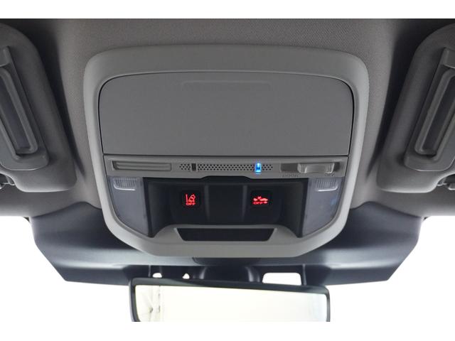 アイサイトのステレオカメラは人の目と同じように距離と形状を認識する事が可能で、クルマだけでなく白線やガードレール、歩行者や自転車まで認識できます！フロントマップランプに機能ＯＮ／ＯＦＦのスイッチ有！