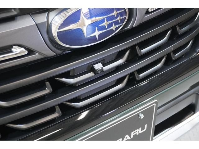 前方の死角を減らすフロントビューモニター用カメラ！フロントに装着されたカメラの映像を、マルチファンクションディスプレイに表示！死角を低減し、安全運転をアシストします！