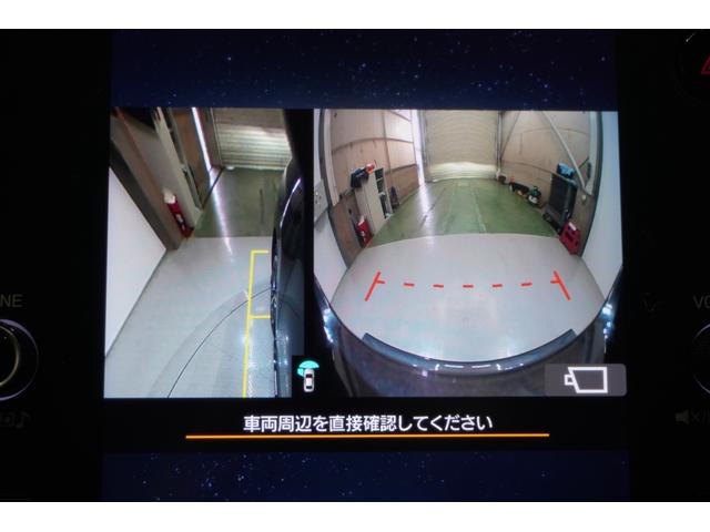 �u�h�d�v�{�^���������ƁA�t�����g�J�����ƃT�C�h�J�����̉f�����P�P�D�U�C���`�f�B�X�v���C�ɕ\������܂��B