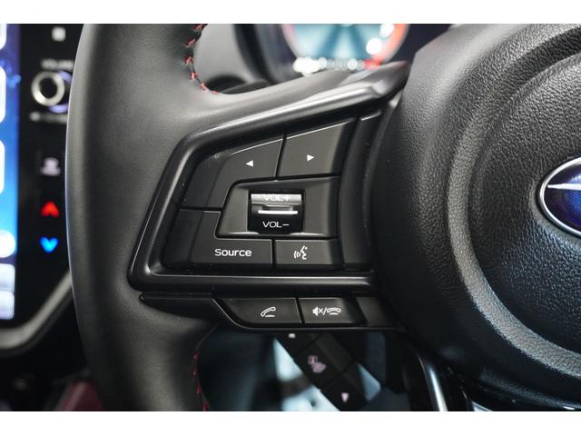 �ꕔ�̃I�[�f�B�I���쓙�̓X�e�A�����O�X�C�b�`������\�ł��I�X�e�A�����O�����𗣂����ƂȂ����S�ɑ���ł��܂��I