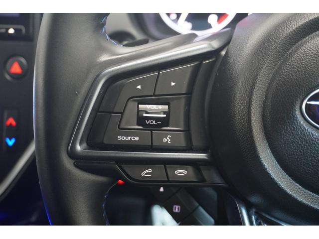 �ꕔ�̃I�[�f�B�I���쓙�̓X�e�A�����O�X�C�b�`������\�ł��I�X�e�A�����O�����𗣂����ƂȂ����S�ɑ���ł��܂��I