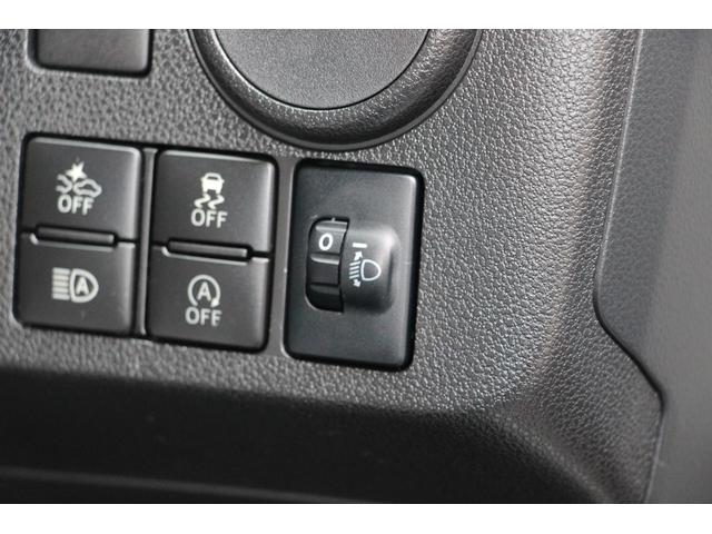 ���[�^�[�ނ̖��邳�𒲐�����C���~�l�[�V�����R���g���[���B