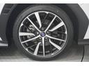 スタイリッシュな18インチ純正アルミホイールを標準装備!足元もバッチリOKです!