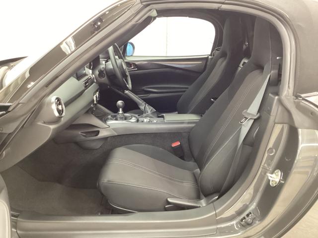 ロードスター Ｓ　スペシャルパッケージ　マツダコネクト　ＢＯＳＥ　ナビＳＤ　ＥＴＣ２．０　バックカメラ　ＡｐｐｌｅＣａｒＰｌａｙ／Ａｎｄｒｏｉｄ　Ａｕｔｏ　Ｂｌｕｅｔｏｏｔｈ　Ｗエアバック　ブルートゥース　アドバンスドキー　１オーナー（9枚目）