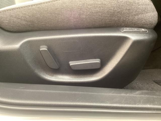 ＭＡＺＤＡ２ ＸＤ　ホワイト　コンフォート　４ＷＤ　マツダコネクト　ナビＳＤ　ＥＴＣ　３６０°ビューモニター　ＡｐｐｌｅＣａｒＰｌａｙ／Ａｎｄｒｏｉｄ　Ａｕｔｏ　Ｂｌｕｅｔｏｏｔｈ　レーダークルーズ　（8枚目）