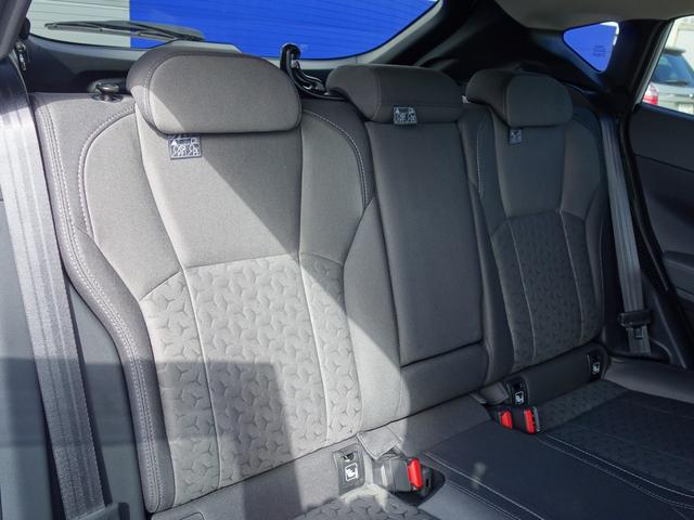 クロストレック Ｔｏｕｒｉｎｇ　ナビ　Ｒカメラ　ＥＴＣ　ドラレコ　ナビゲーション　Ｒカメラ　ＥＴＣ　ドライブレコーダー　障害物センサー　フロント＆リヤフォグランプ　ドアバイザー　カーゴステップパネル（樹脂製）　パワーシート　シートヒーター　アイサイト（14枚目）