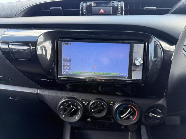 ハイラックス Ｘ　ＥＴＣ／過給器設定モデル／バックカメラ／Ｂｌｕｅｔｏｏｔｈ／ＣＤ／ＤＶＤ　４Ｘ４　ＵＳＢ　ＥＳＣ　助手席エアバッグ　カーテンエアバッグ　キーレス　エアコン　ＡＢＳ　ナビＴＶ　ＥＴＣ車載器　ＤＶＤ（29枚目）