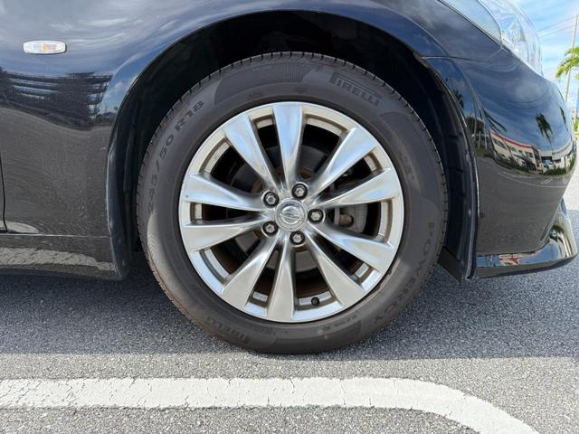 査定員が車両をしっかりチェック