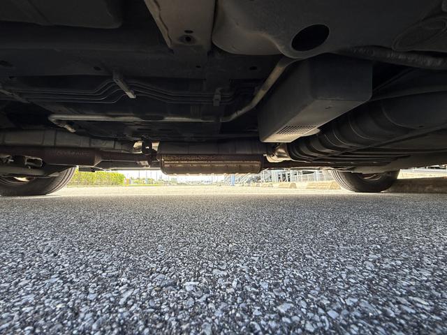 今までの中古車売買は市場に出回る中で、いくつもの業者や輸送費がかかっていて、購入時に大きなコストが上乗せされていました。ＭＯＴＡ　ＤＩＲＥＣＴはそんな中間コストを大幅に削減。だから安く販売！