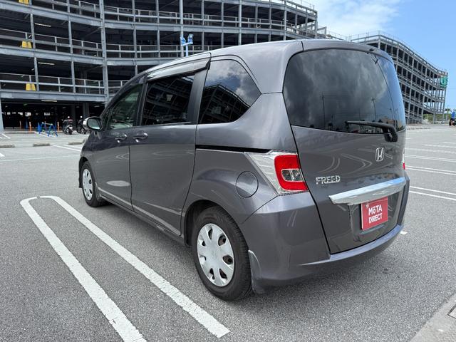 フリード Ｇ　プレミアムエディション　地デジＴＶ　盗難防止　ワンオーナー車　Ｄレコ　ＶＳＡ　電動格納ドアミラー　Ｂカメラ　ウォークスルー　オートクルーズ　キーレスキー　禁煙　パワステ　ＡＡＣ　ＥＴＣ車載器　パワーウィンド　ＡＢＳ　ＢＴ接続（3枚目）