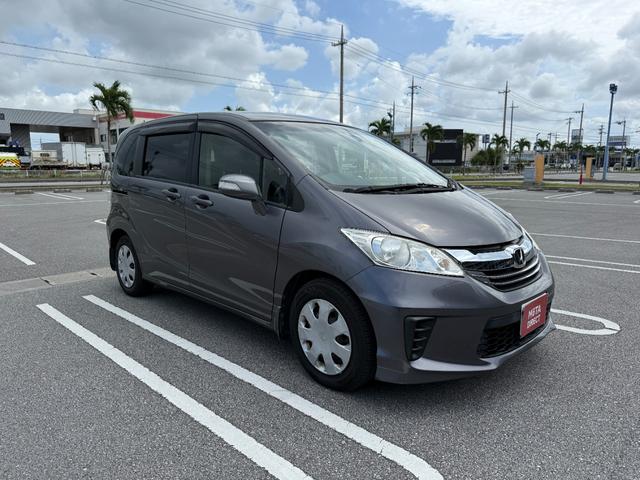 フリード Ｇ　プレミアムエディション　地デジＴＶ　盗難防止　ワンオーナー車　Ｄレコ　ＶＳＡ　電動格納ドアミラー　Ｂカメラ　ウォークスルー　オートクルーズ　キーレスキー　禁煙　パワステ　ＡＡＣ　ＥＴＣ車載器　パワーウィンド　ＡＢＳ　ＢＴ接続（7枚目）