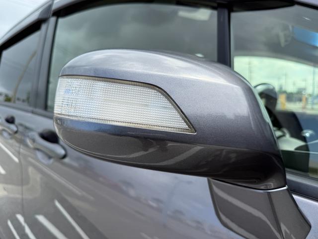 フリード Ｇ　プレミアムエディション　地デジＴＶ　盗難防止　ワンオーナー車　Ｄレコ　ＶＳＡ　電動格納ドアミラー　Ｂカメラ　ウォークスルー　オートクルーズ　キーレスキー　禁煙　パワステ　ＡＡＣ　ＥＴＣ車載器　パワーウィンド　ＡＢＳ　ＢＴ接続（19枚目）