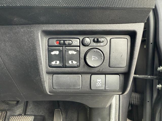 フリード Ｇ　プレミアムエディション　地デジＴＶ　盗難防止　ワンオーナー車　Ｄレコ　ＶＳＡ　電動格納ドアミラー　Ｂカメラ　ウォークスルー　オートクルーズ　キーレスキー　禁煙　パワステ　ＡＡＣ　ＥＴＣ車載器　パワーウィンド　ＡＢＳ　ＢＴ接続（25枚目）