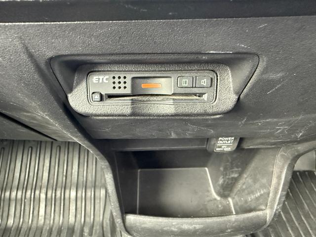 フリード Ｇ　プレミアムエディション　地デジＴＶ　盗難防止　ワンオーナー車　Ｄレコ　ＶＳＡ　電動格納ドアミラー　Ｂカメラ　ウォークスルー　オートクルーズ　キーレスキー　禁煙　パワステ　ＡＡＣ　ＥＴＣ車載器　パワーウィンド　ＡＢＳ　ＢＴ接続（26枚目）