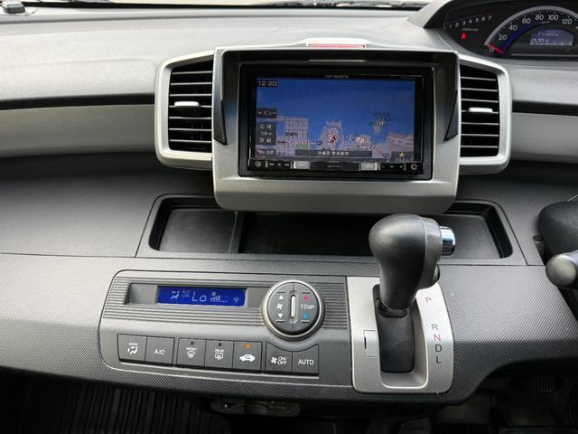 フリード Ｇ　プレミアムエディション　地デジＴＶ　盗難防止　ワンオーナー車　Ｄレコ　ＶＳＡ　電動格納ドアミラー　Ｂカメラ　ウォークスルー　オートクルーズ　キーレスキー　禁煙　パワステ　ＡＡＣ　ＥＴＣ車載器　パワーウィンド　ＡＢＳ　ＢＴ接続（27枚目）