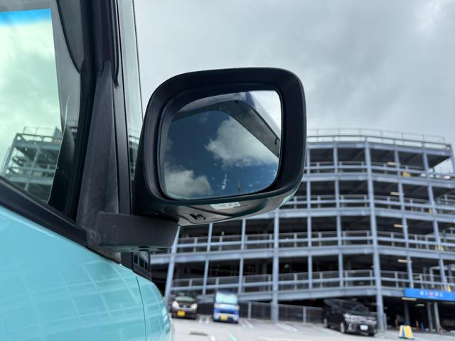 査定員が車両をしっかりチェック