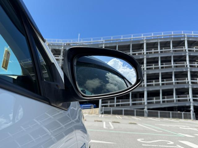 査定員が車両をしっかりチェック