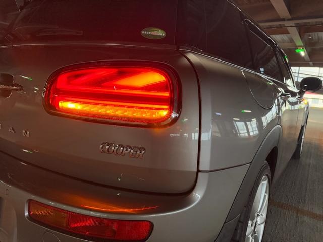 査定員が車両をしっかりチェック