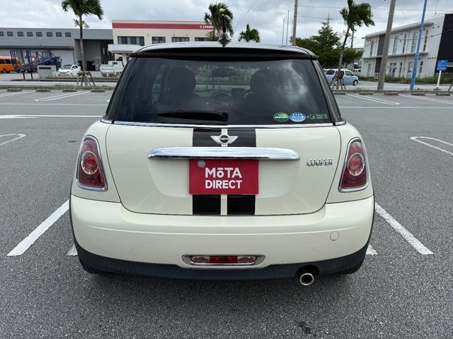 今までの中古車売買は市場に出回る中で、いくつもの業者や輸送費がかかっていて、購入時に大きなコストが上乗せされていました。ＭＯＴＡ　ＤＩＲＥＣＴはそんな中間コストを大幅に削減。だから安く販売！