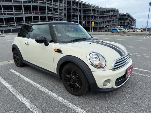 査定員が車両をしっかりチェック