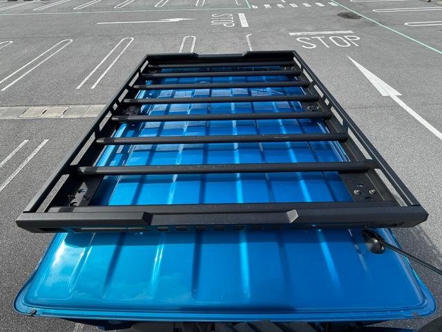 査定員が車両をしっかりチェック