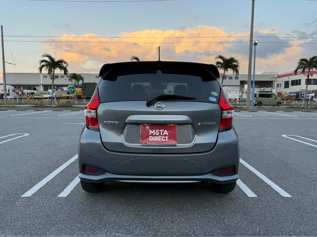 今までの中古車売買は市場に出回る中で、いくつもの業者や輸送費がかかっていて、購入時に大きなコストが上乗せされていました。ＭＯＴＡ　ＤＩＲＥＣＴはそんな中間コストを大幅に削減。だから安く販売！