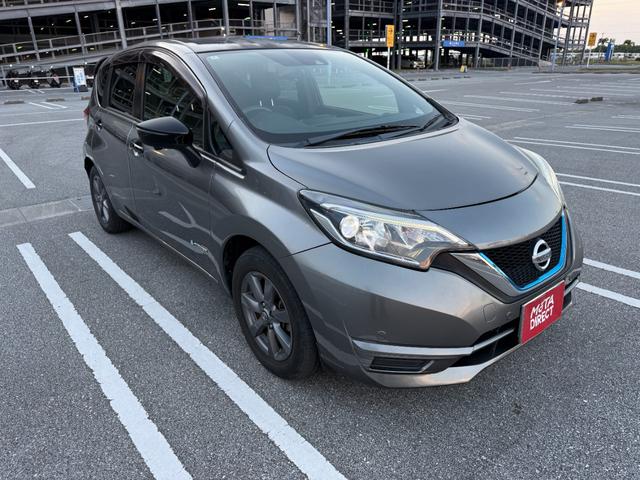 査定員が車両をしっかりチェック