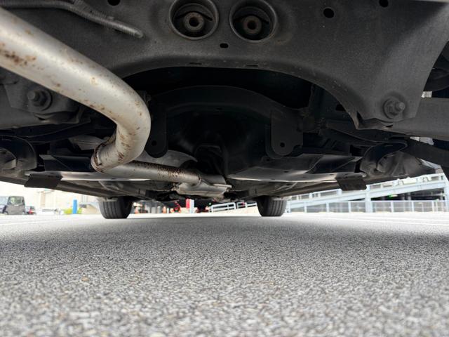 今までの中古車売買は市場に出回る中で、いくつもの業者や輸送費がかかっていて、購入時に大きなコストが上乗せされていました。ＭＯＴＡ　ＤＩＲＥＣＴはそんな中間コストを大幅に削減。だから安く販売！