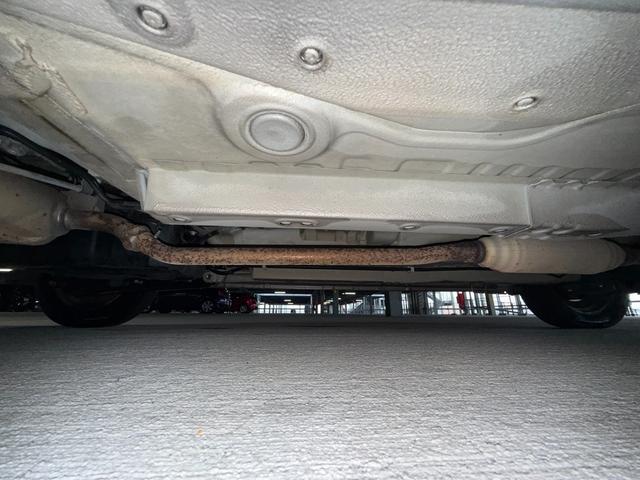 今までの中古車売買は市場に出回る中で、いくつもの業者や輸送費がかかっていて、購入時に大きなコストが上乗せされていました。ＭＯＴＡ　ＤＩＲＥＣＴはそんな中間コストを大幅に削減。だから安く販売！