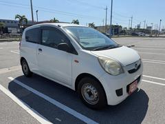 査定員が車両をしっかりチェック 7