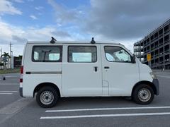 査定員が車両をしっかりチェック 7