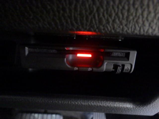 デイズルークス ハイウェイスターターボ 禁煙・純正ナビ・アラウンドビューモニター・ETC・インテリキー・両側電動スライドドア・リアシーリングファン・エマージェンシーブレーキ・踏み間違い防止アシスト・HID・アルミ・1オーナー ベンチシー(10枚目)