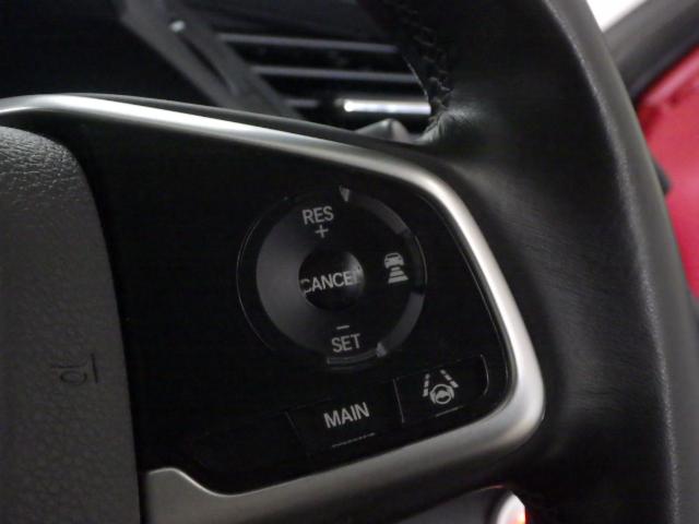 シビック セダン ホンダセンシング・純正ナビ・ETC・レザーインテリア・17インチアルミ・スマートキー・シートヒーター・パドルシフト・LED・オートハイビーム・1オーナー サイドエアバッグ ワンオーナー車 USB(12枚目)