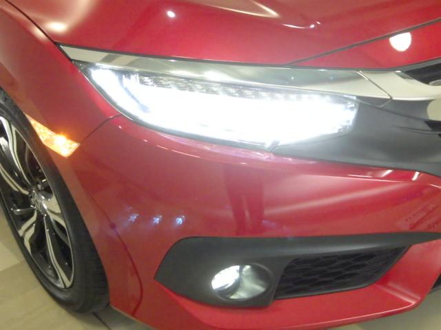 シビック セダン ホンダセンシング・純正ナビ・ETC・レザーインテリア・17インチアルミ・スマートキー・シートヒーター・パドルシフト・LED・オートハイビーム・1オーナー サイドエアバッグ ワンオーナー車 USB(18枚目)