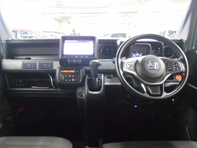 N-VAN ファン デモUP・禁煙・8インチナビ・USB接続コード・前後ドラレコ・ETC・スマートキー・ホンダセンシング・リアパーキングセンサー・オートハイビーム・LED・フォグ 追従クルーズ 運転席助手席エアバッグ(9枚目)