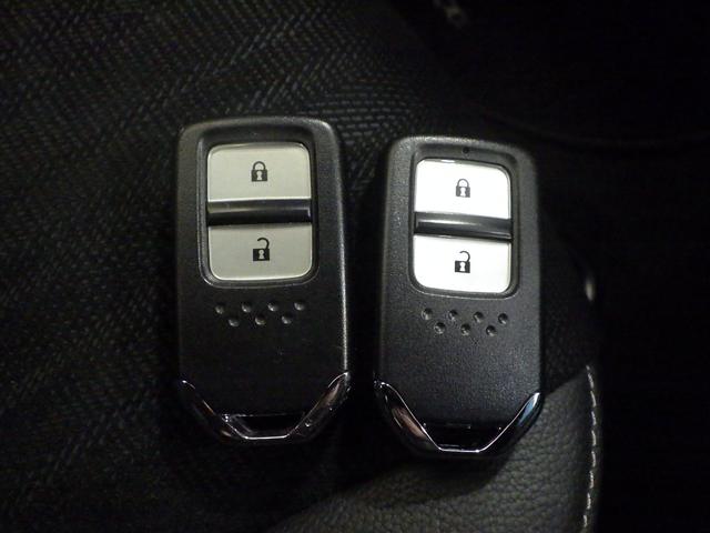 シャトル ハイブリッドXホンダセンシング 禁煙・8インチナビ・ETC・スマートキー・シートヒーター・プラズマクラスター・パドルシフト・カーテンSRS・LED・オートハイビーム・1オーナー 電格ミラー BLUETOOTH LKAS 横滑抑制(12枚目)