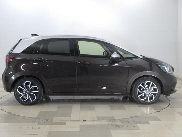 フィット e:HEVホーム 禁煙・2トーン・9インチナビ・前後ドラレコ・ETC・スマートキー・ホンダセンシング・パーキングセンサー・LED・フォグ・アルミ・1オーナー 前後誤発進抑制機能 クリソナ 助手席エアバッグ ACC(6枚目)