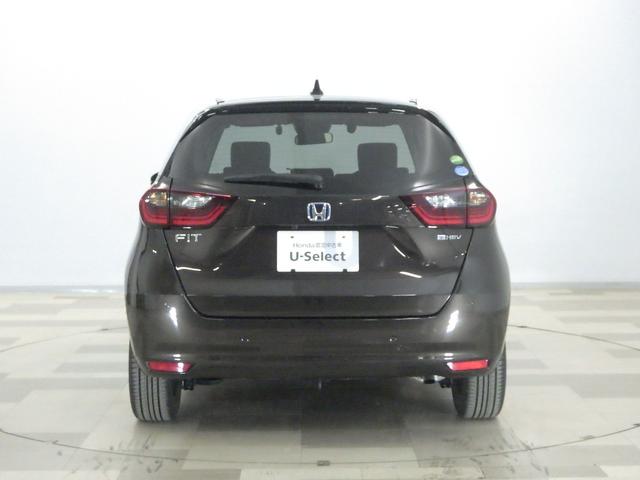 フィット e:HEVホーム 禁煙・2トーン・9インチナビ・前後ドラレコ・ETC・スマートキー・ホンダセンシング・パーキングセンサー・LED・フォグ・アルミ・1オーナー 前後誤発進抑制機能 クリソナ 助手席エアバッグ ACC(8枚目)