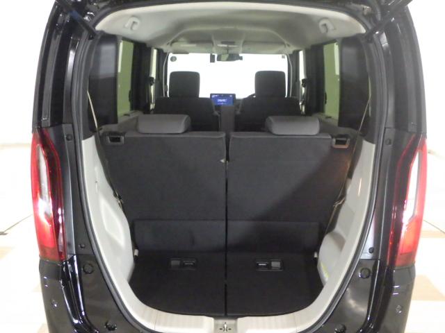 【ラゲッジスペース】開口部が広いのでお荷物の積み下ろしも楽々です♪
