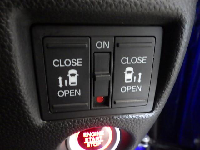 両側電動スライドドア！！荷物で手が塞がる時など簡単にドアの開閉が出来ます！何より力いらずで開閉ＯＫ！女性やお年寄りにも優しい♪電動機能はＯＦＦにもできますから元気なお子様の駆け出しも安心！